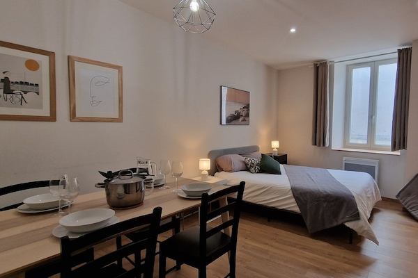 1 habitación, tabla de planchar con plancha, wifi y ropa de cama