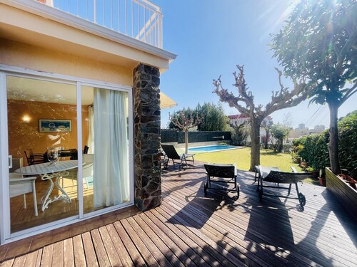 Villa Sol I Mar by Costabravaway