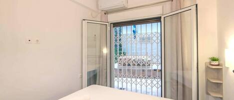 1 quarto, escrivaninha, ferros/tábuas de passar roupa, Wi-Fi