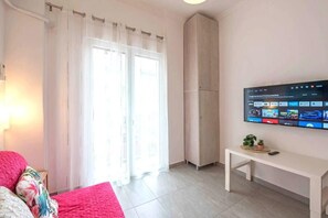 テレビ、書斎 / ワークスペース