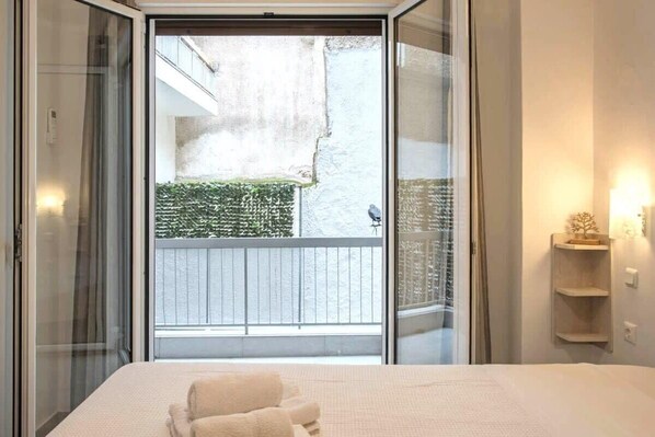 1 室のベッドルーム、デスク、アイロン / アイロン台、WiFi