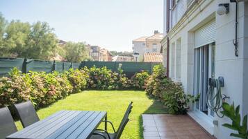 Apartment, 2 Bedrooms, Terrace, Beachside | Terrace/patio