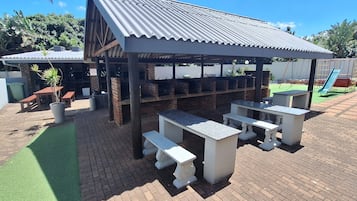 Kawasan BBQ/berkelah