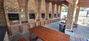 Área de parrillas y picnic