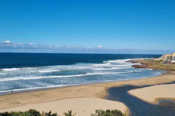 Sulla spiaggia, sabbia bianca