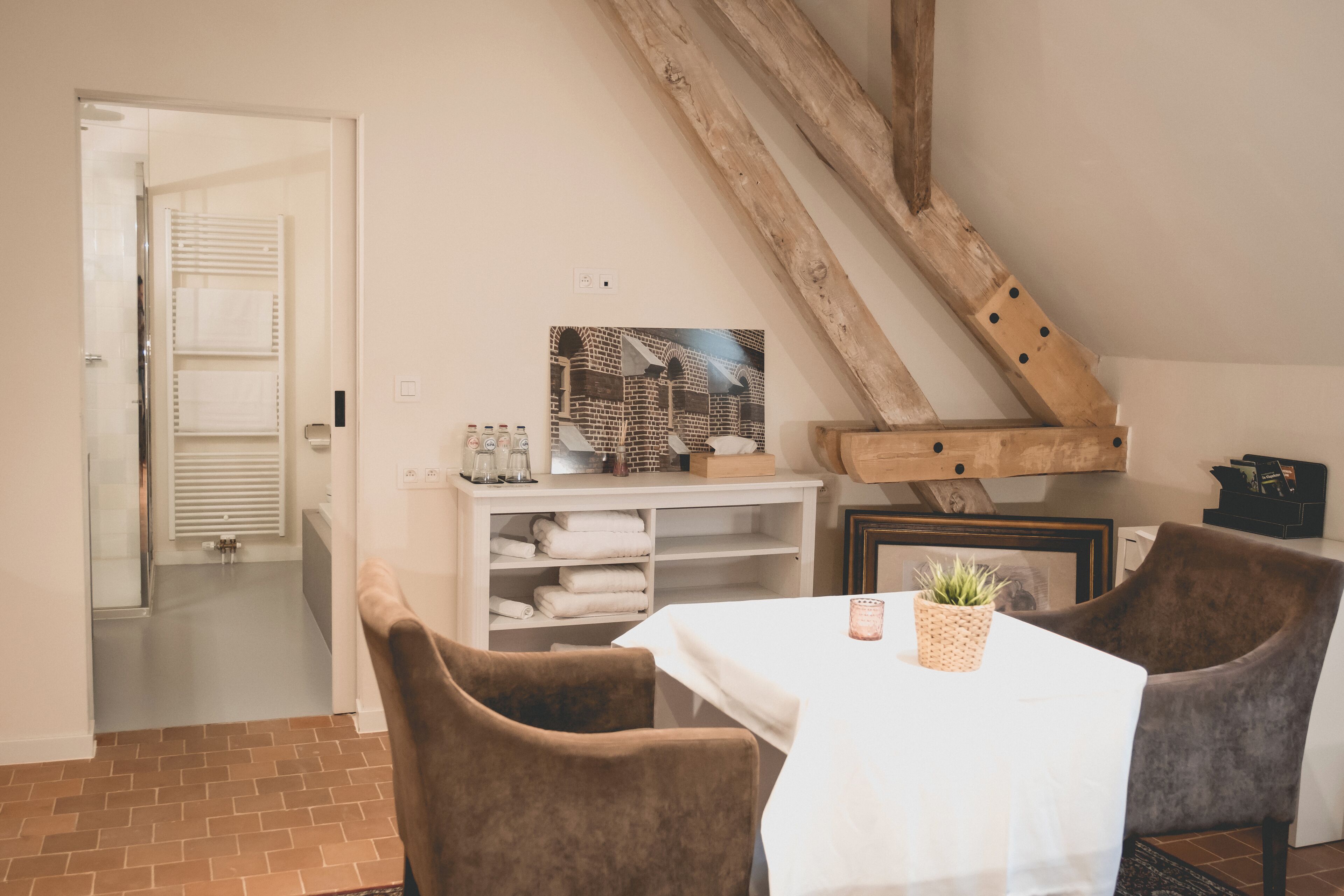 Wi-Fi gratuit, draps fournis