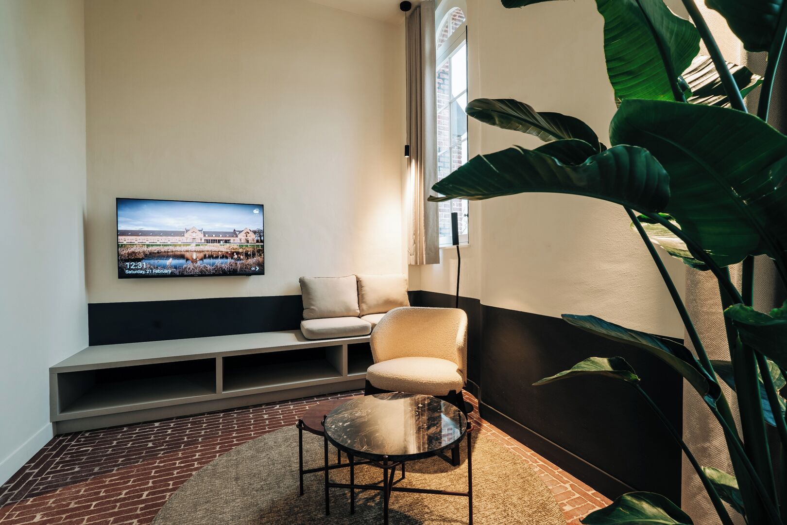 Exclusive Double Room | Living area