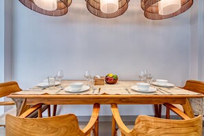 Microwave, stovetop, electric kettle, griddle - Villa Aura Canggu (Canggu)