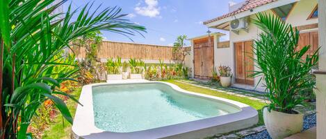 Alberca al aire libre