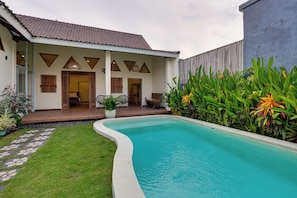 Outdoor pool - Villa Genta Cemagi (Munggu)