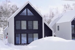 Front of property - Niseko White Villas YUNOSATO (Rankoshi)