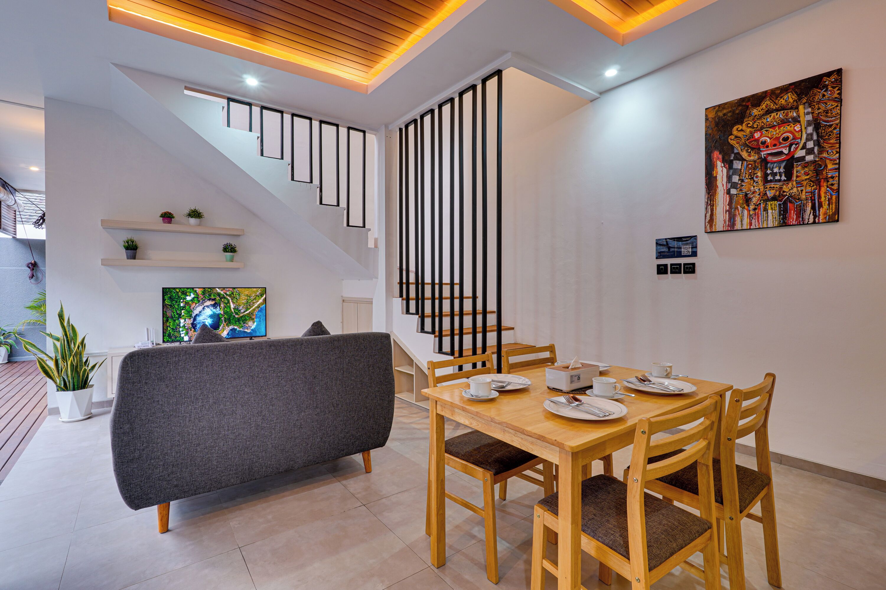 Standard Villa | Living area | 43-inch Smart TV with cable channels