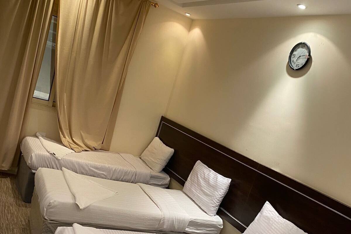 Junior Double Room | Iron/ironing board, free WiFi