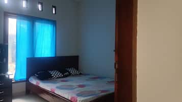 Desk, free WiFi, bed sheets