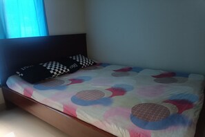 Escrivaninha, Wi-Fi de cortesia, roupa de cama