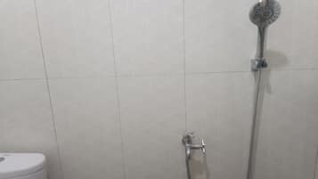 Deluxe Double Room | Bathroom