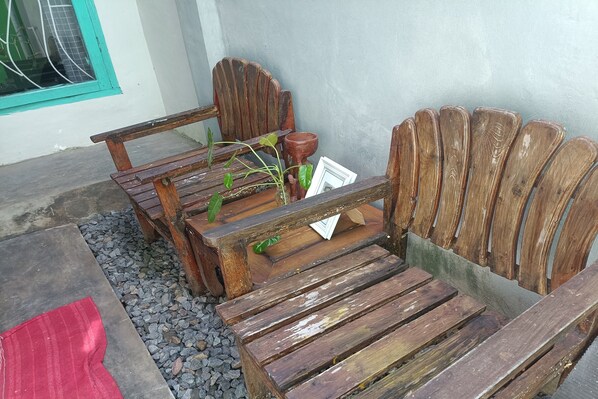 Reception - OYO 93729 Radesa Family Homestay (Kuta)