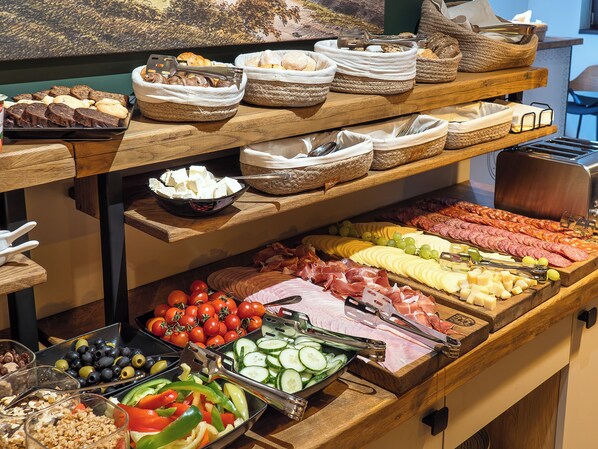Petit déjeuner buffet compris tous les jours