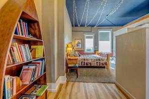 Interior - Western Elegance: Downtown Sheridan Base (Sheridan)
