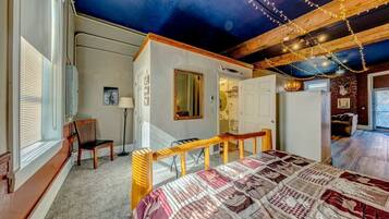1 habitación, wifi y ropa de cama