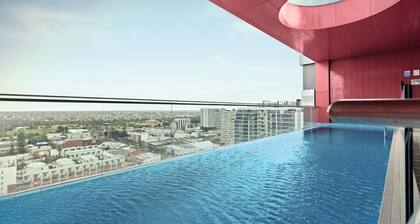 2 BR Apartment with Stunning Views and Car Parking