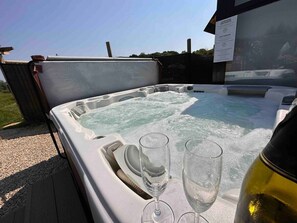 Baignoire à remous extérieure