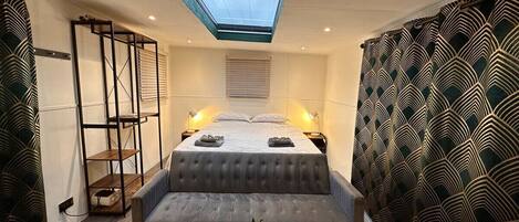 1 bedroom, internet, bed sheets