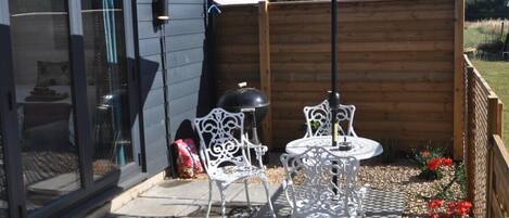 تناول الطعام بالخارج