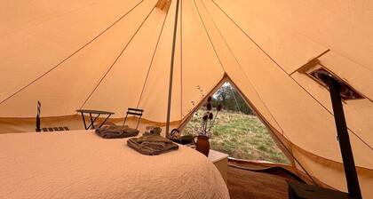 Bell Tent + Hot Tub/Sauna