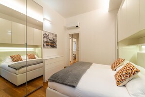 Basic Apartment, 1 Bedroom, Balcony | 1 bedroom, iron/ironing board, free WiFi, bed sheets - Duomo Urban Retreat by Wonderful Italy (Milan)