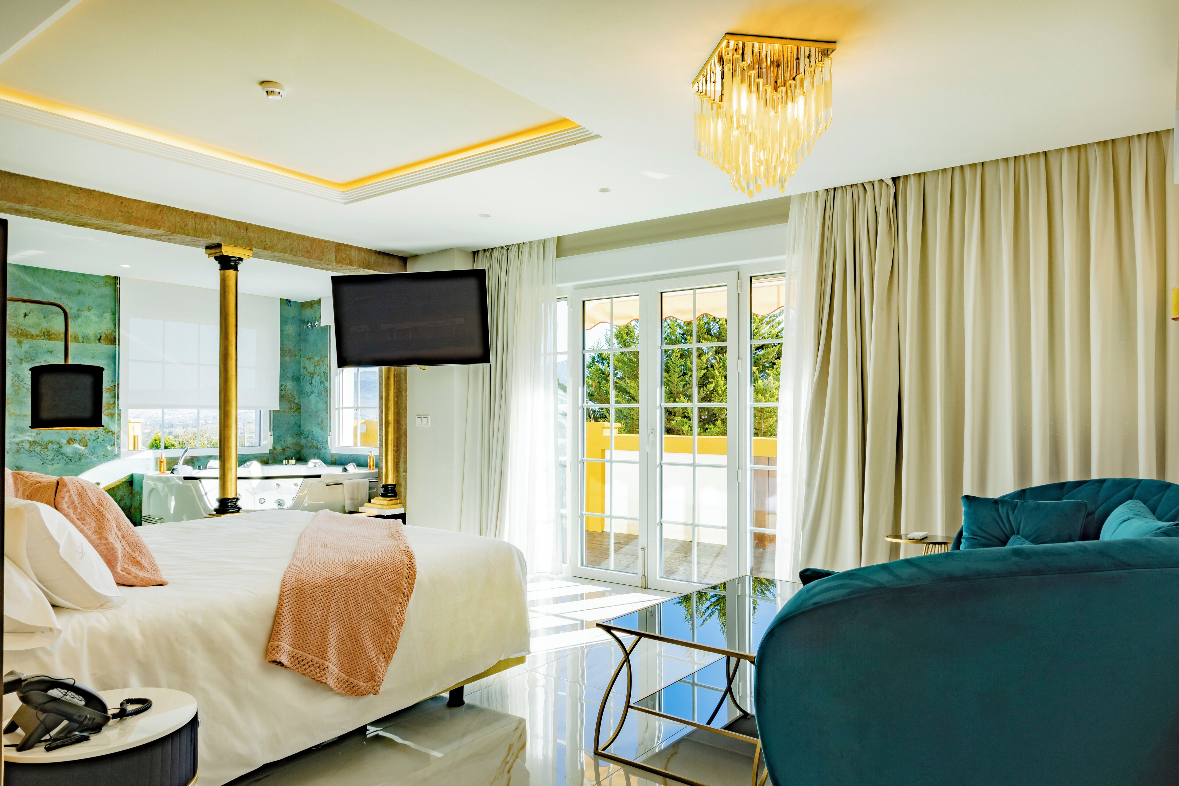 Junior Suite | Premium bedding, minibar, in-room safe, individually decorated
