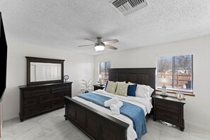 3 bedrooms, desk, iron/ironing board, travel cot