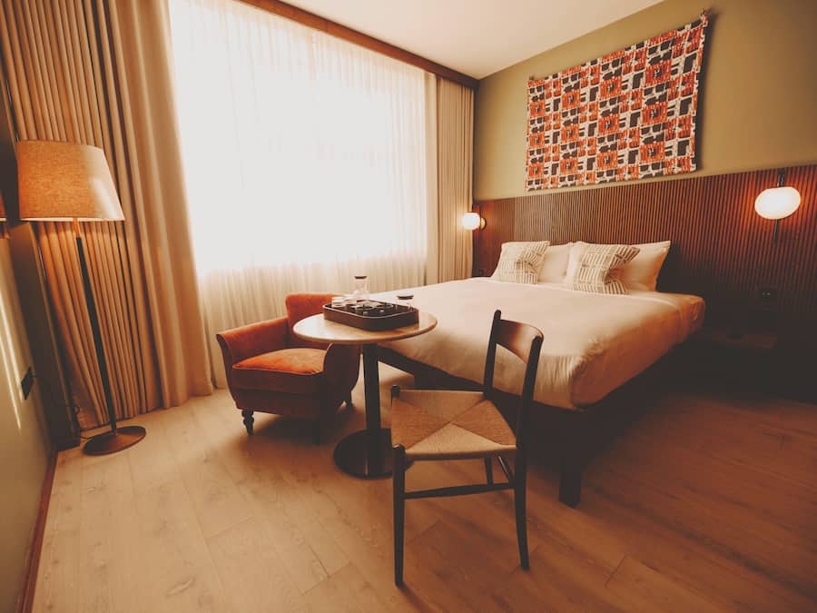 Egyptian cotton sheets, premium bedding, pillow-top beds