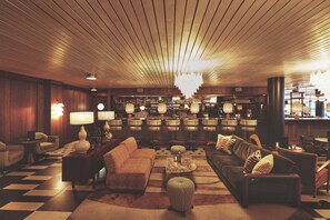2 bars/lounges, cocktail bar - Mollie's Manchester (Manchester)