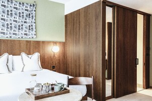 Egyptian cotton sheets, premium bedding, pillow-top beds