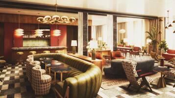 2 bars/lounges, cocktail bar