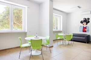 Elite Shared Dormitory, Women only | Free WiFi