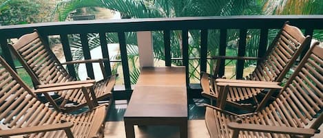 Chambre Familiale, balcon, vue lac | Vue depuis le balcon