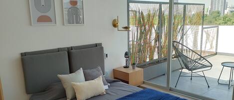 Desk, laptop workspace, soundproofing, free WiFi