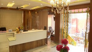 Quầy tiếp tân