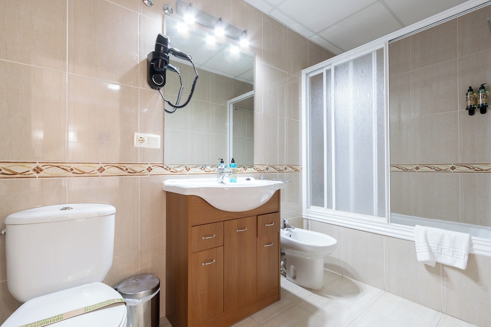 Hotel Zaravencia by Bossh! Hotels by null