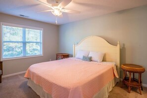 2 多间卧室、熨斗/熨衣板、免费 WiFi、床单