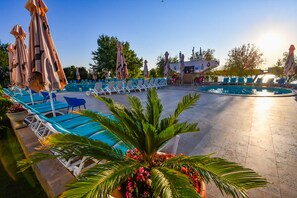 Seasonal outdoor pool - Complex Tismana All Inclusive (Jupiter)