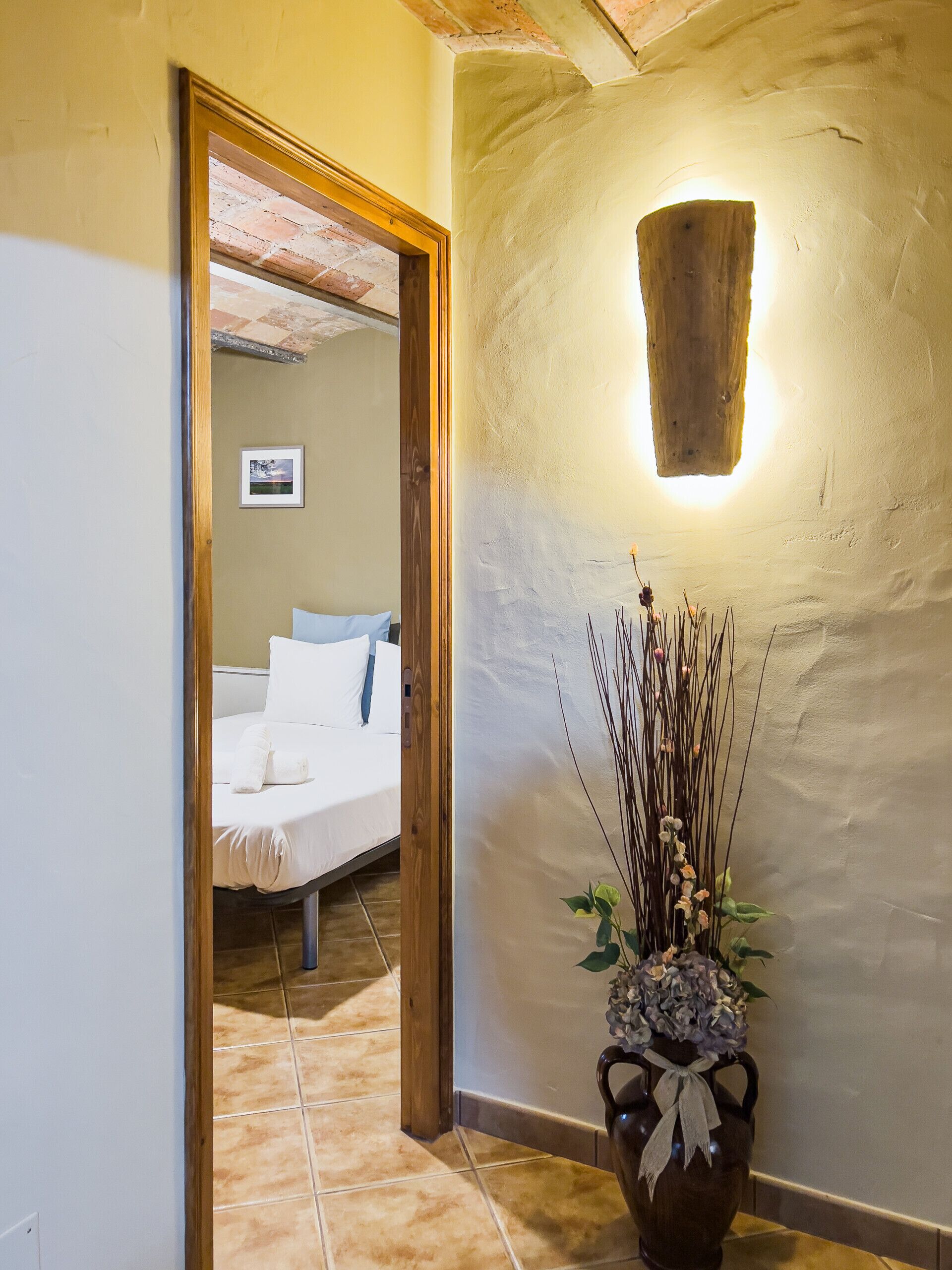 8 slaapkamers, een strijkplank/strijkijzer, gratis wifi, beddengoed