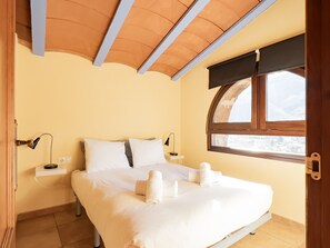 2 quartos, Wi-Fi de cortesia, roupa de cama