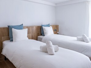 6 bedrooms, free WiFi, bed sheets, wheelchair access