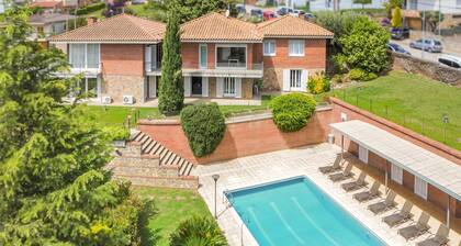 Majordoms - Sports Villa Banyoles