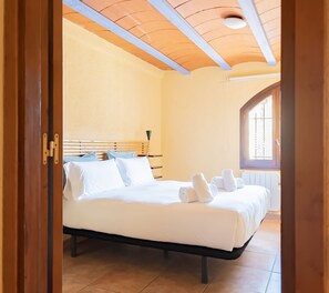 3 bedrooms, free WiFi, bed sheets