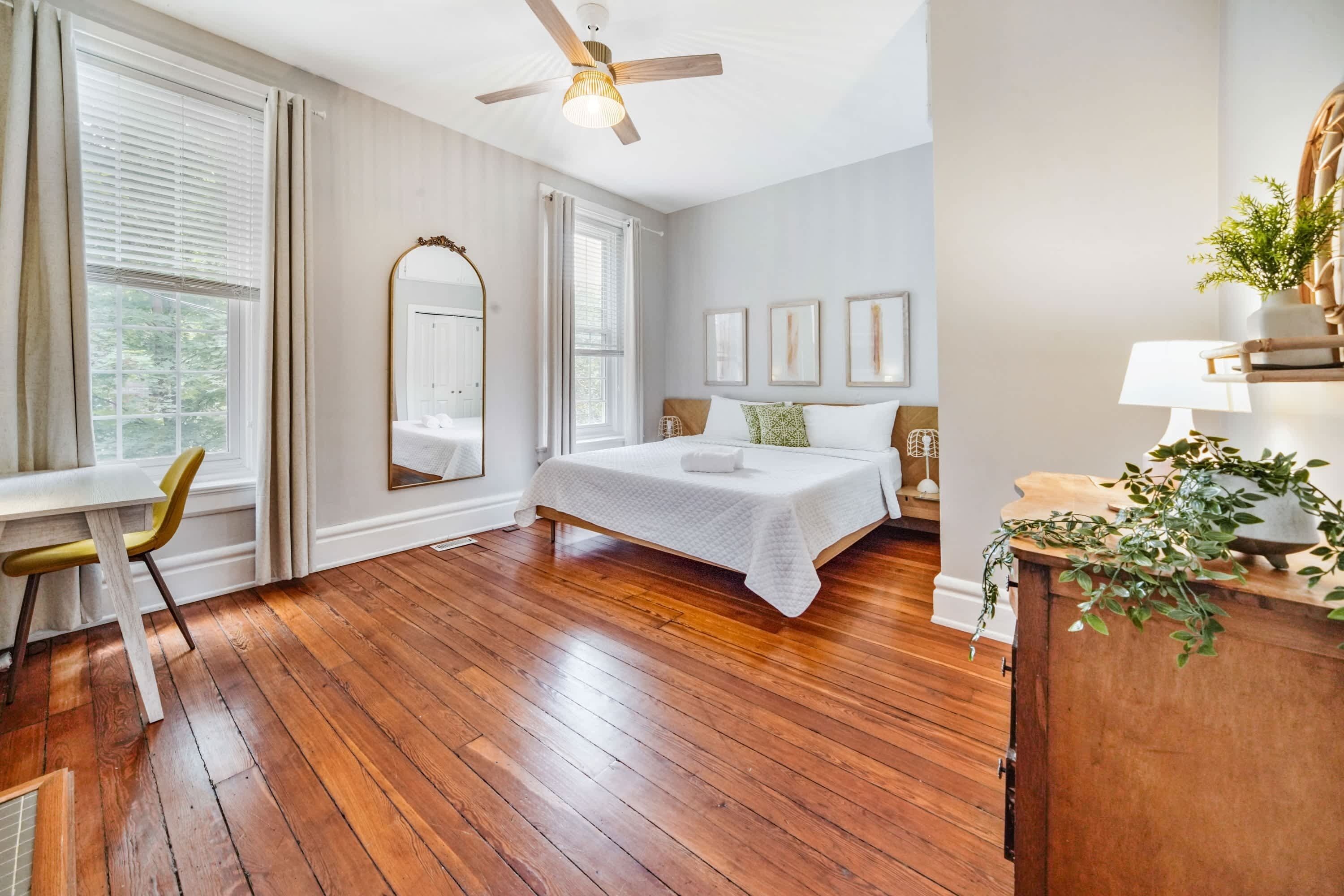 4 habitaciones, escritorio, wifi y ropa de cama 