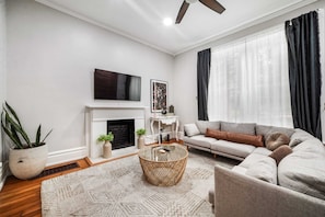 TV, offices - Relaxing Home | Close to Shelby Park & Downtown! (Louisville)